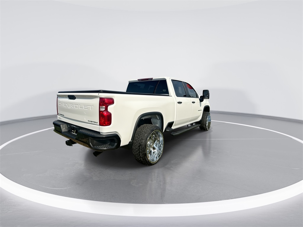 2024 Chevrolet Silverado 2500HD Custom photo 8