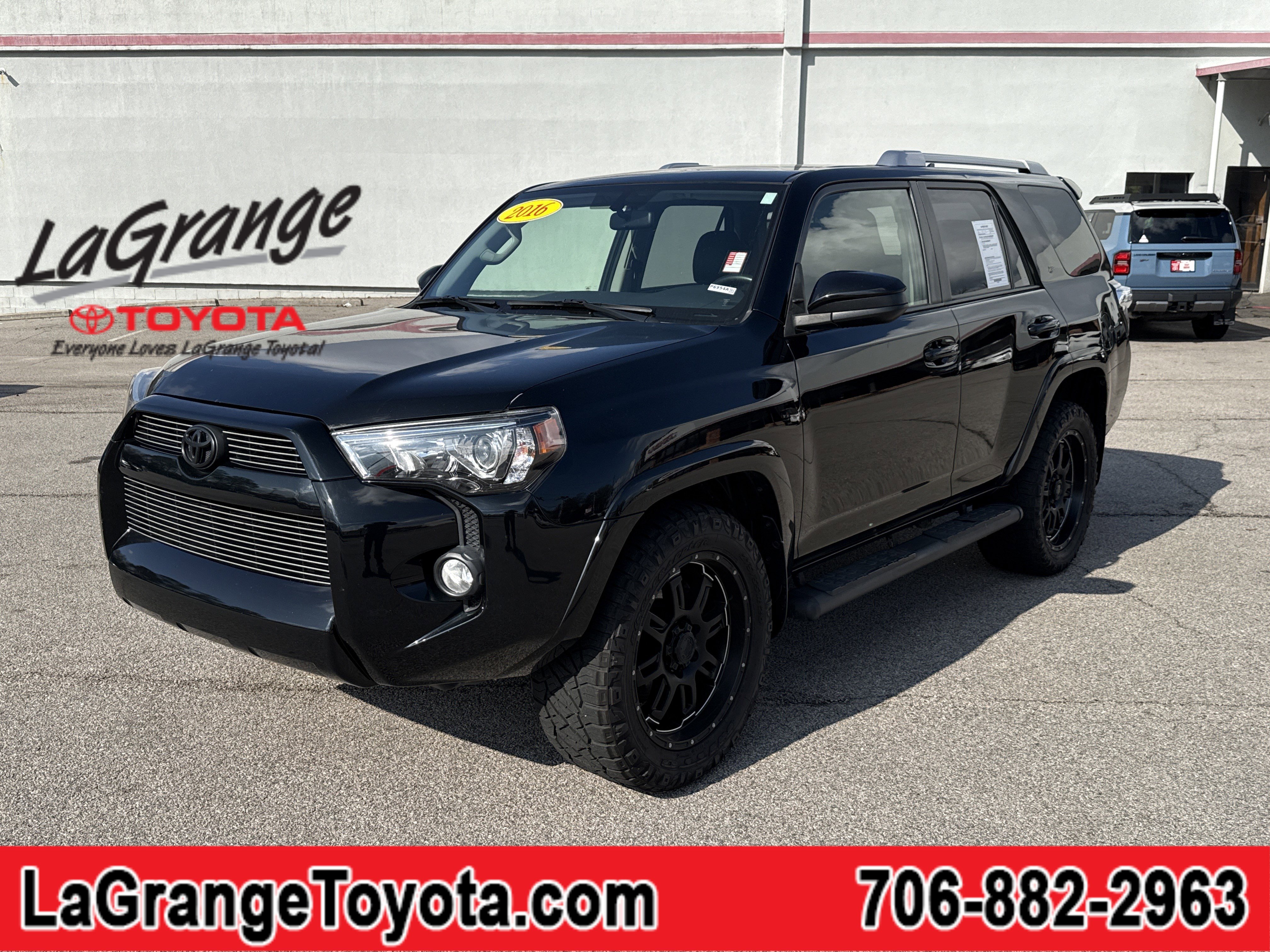 2016 Toyota 4Runner SR5's photo