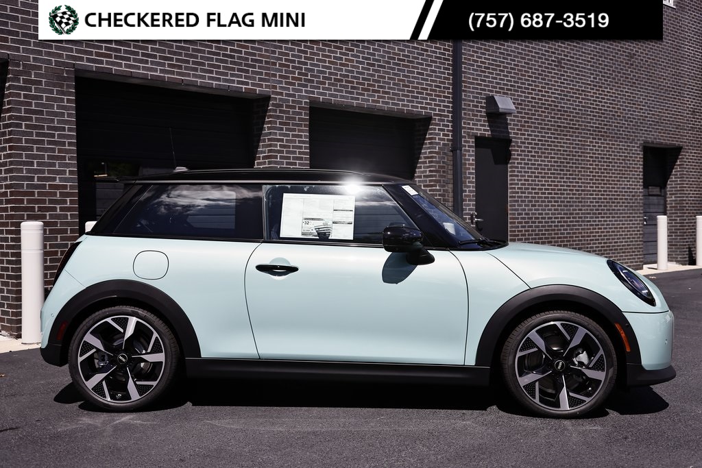 2025 Mini Cooper S Iconic photo 4