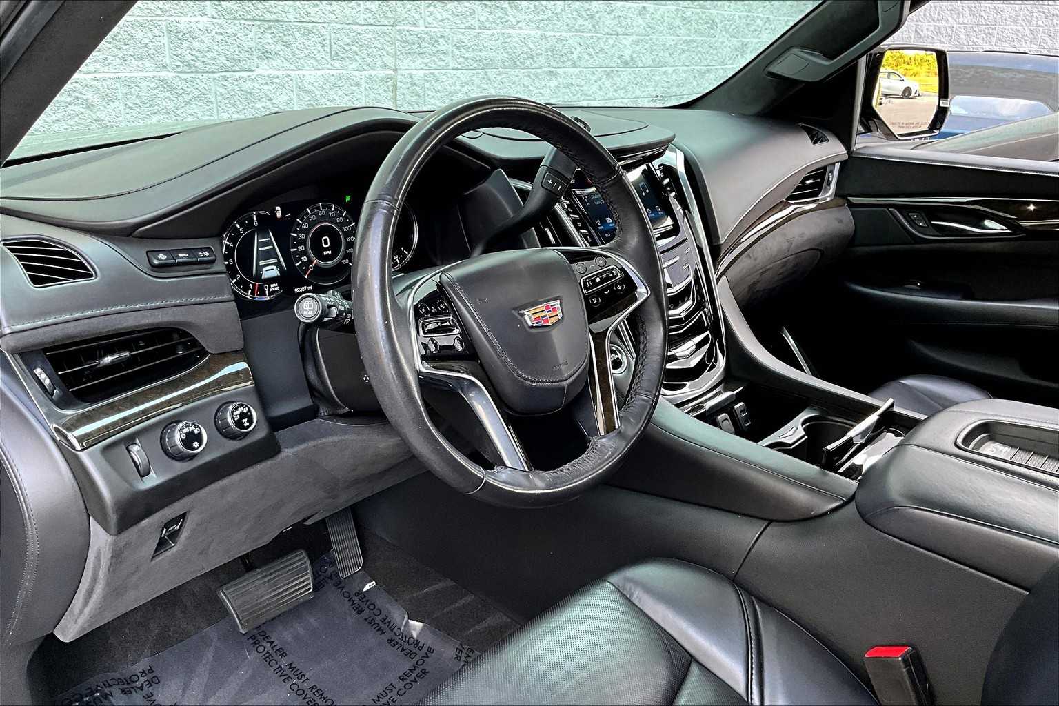2020 Cadillac Escalade Platinum photo 15