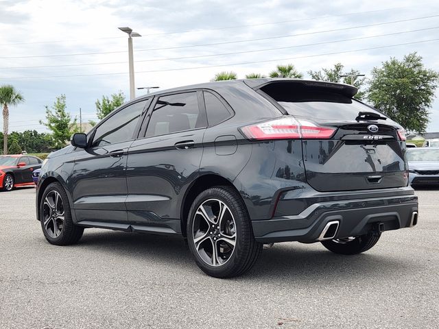 2021 Ford Edge ST photo 4