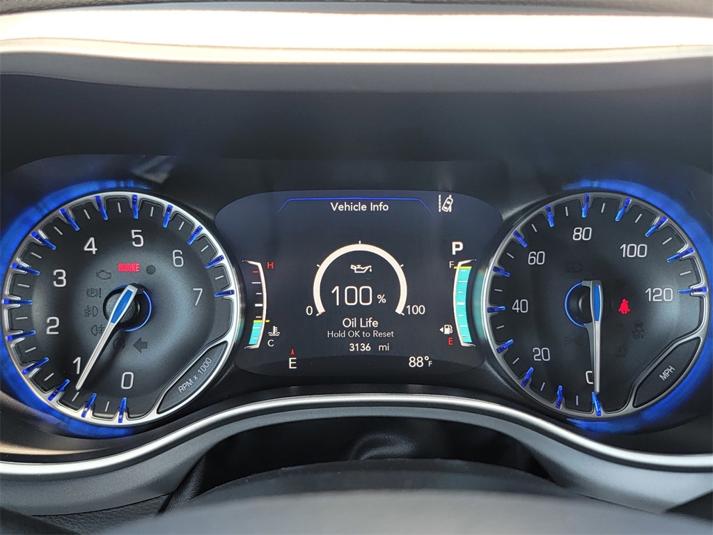 2024 Chrysler Pacifica Touring L photo 21