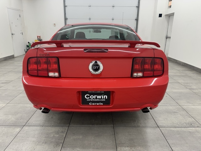 2006 Ford Mustang GT Deluxe photo 3