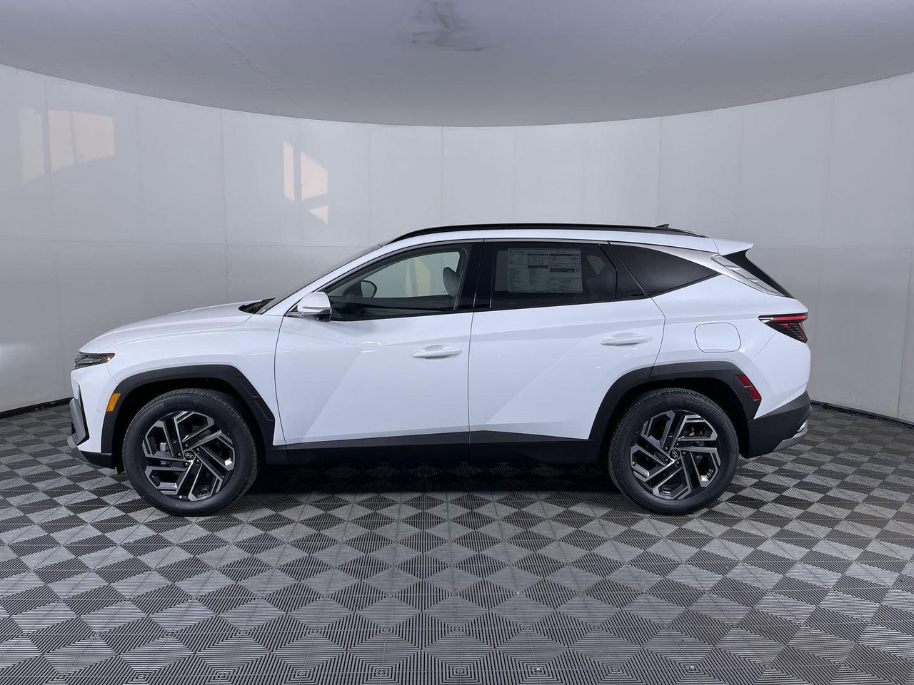 2025 Hyundai Tucson Hybrid Limited Sport photo 8