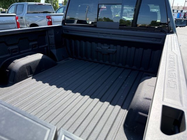 2025 Chevrolet Silverado 1500 High Country photo 6