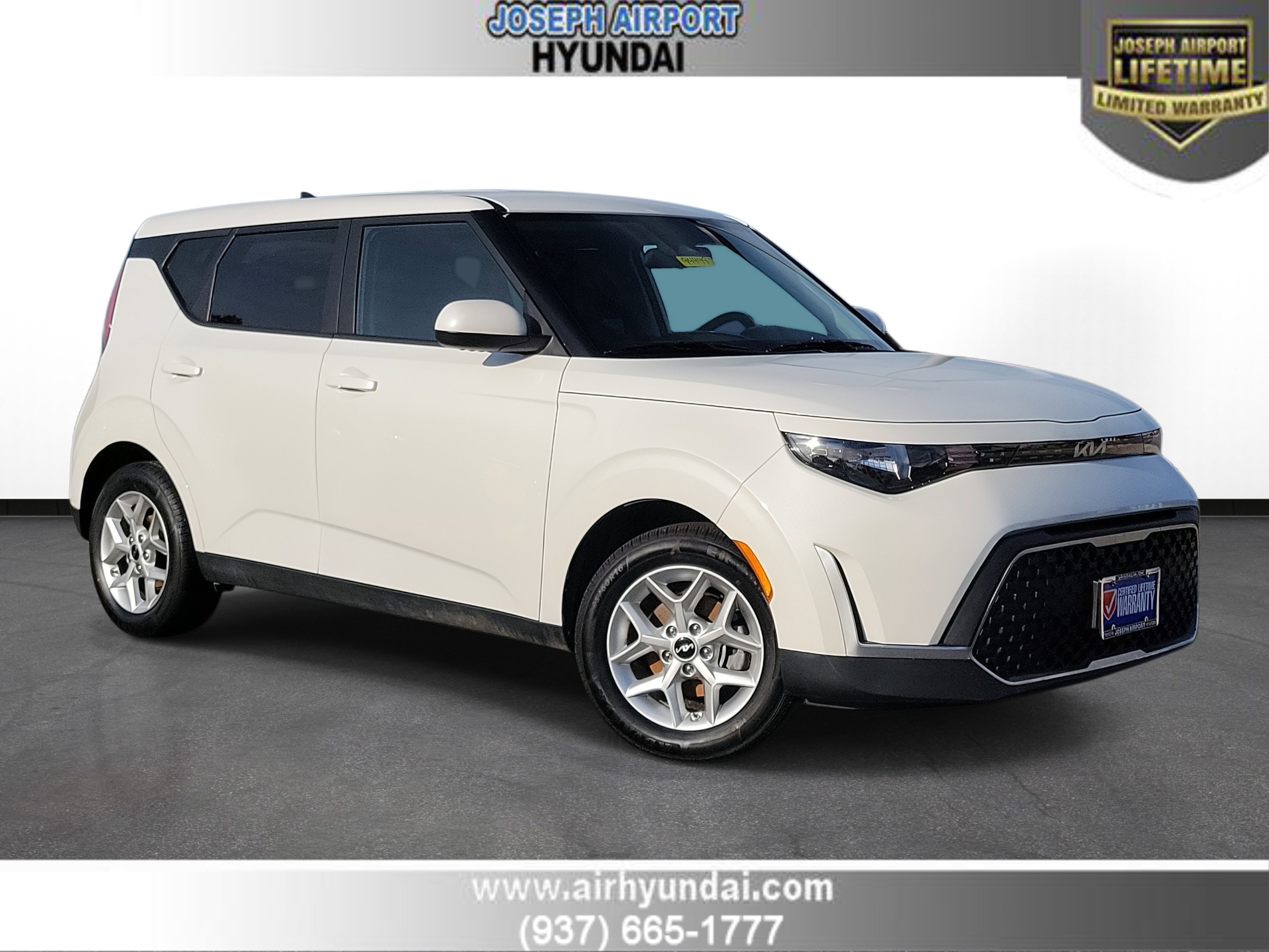 2024 Kia Soul LX's photo