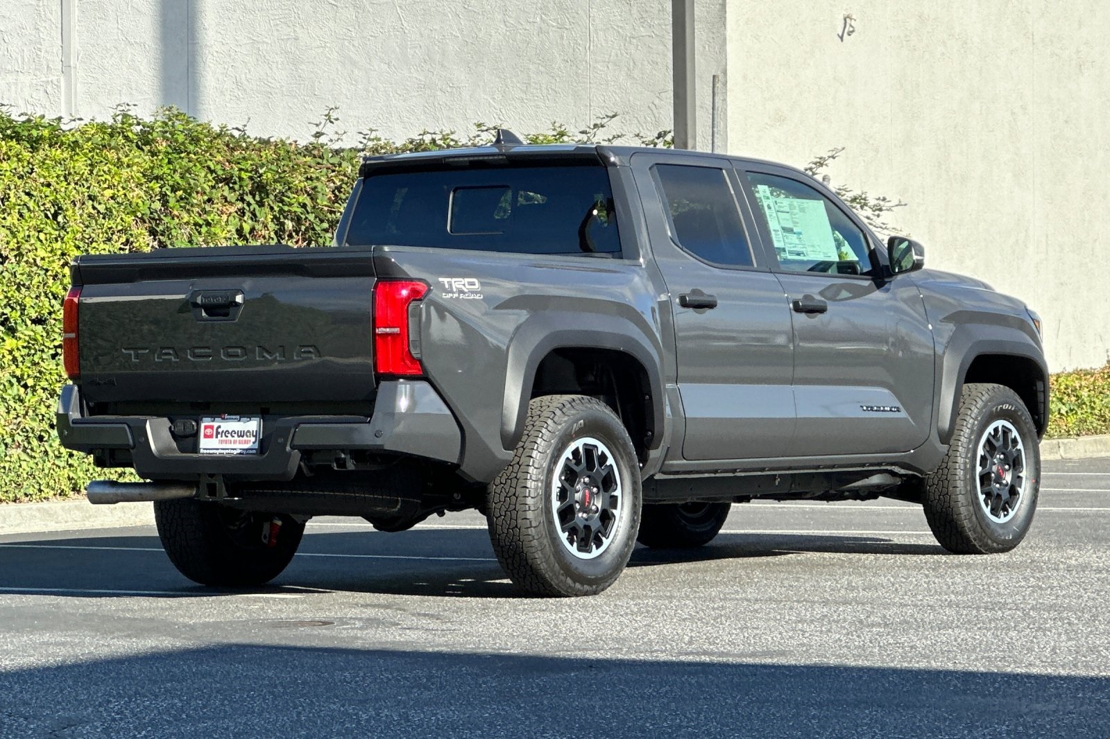 2024 Toyota Tacoma TRD Off-Road photo 4