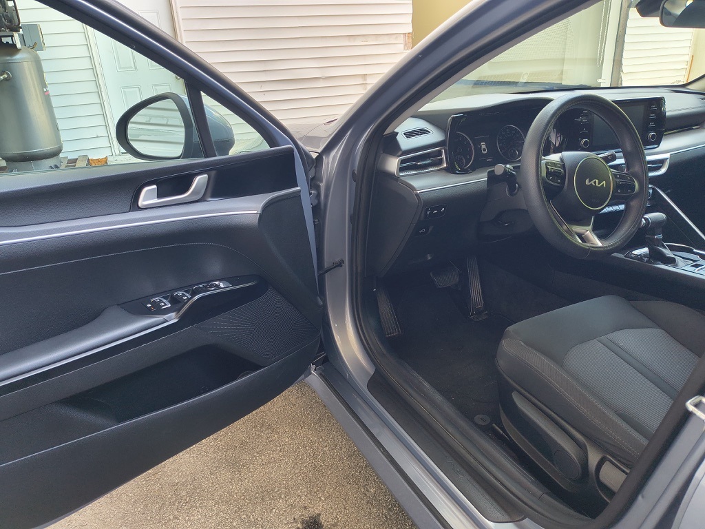 2022 Kia K5 LX photo 4