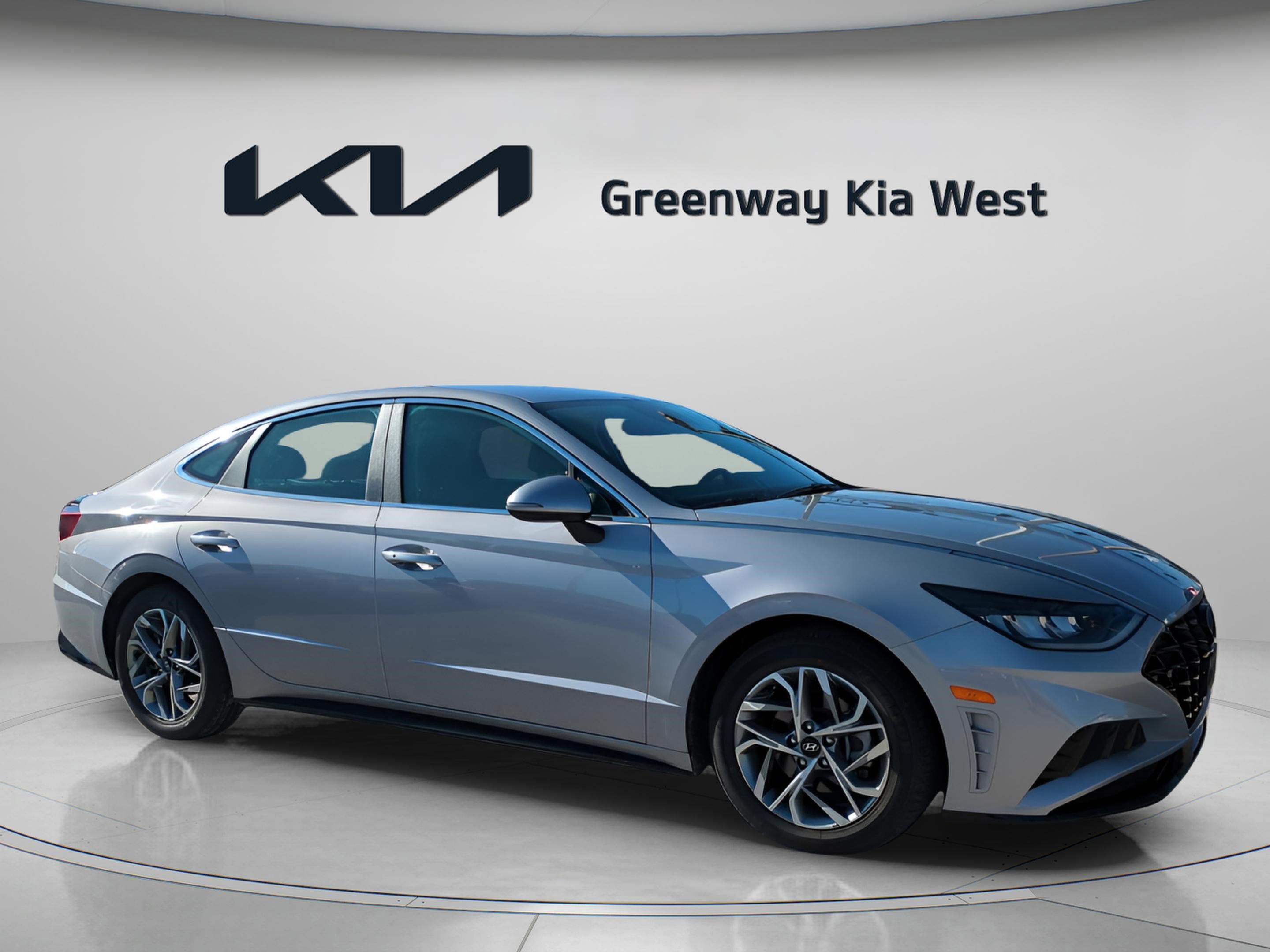 2023 Hyundai Sonata SEL's photo