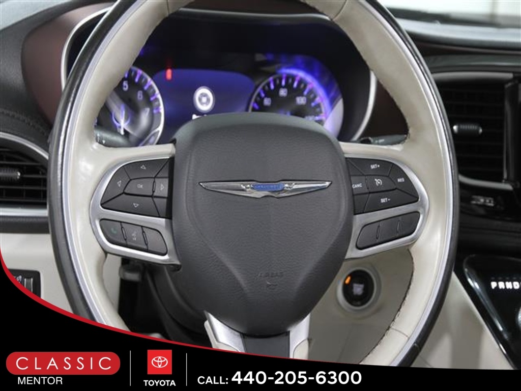 2020 Chrysler Pacifica Limited photo 6