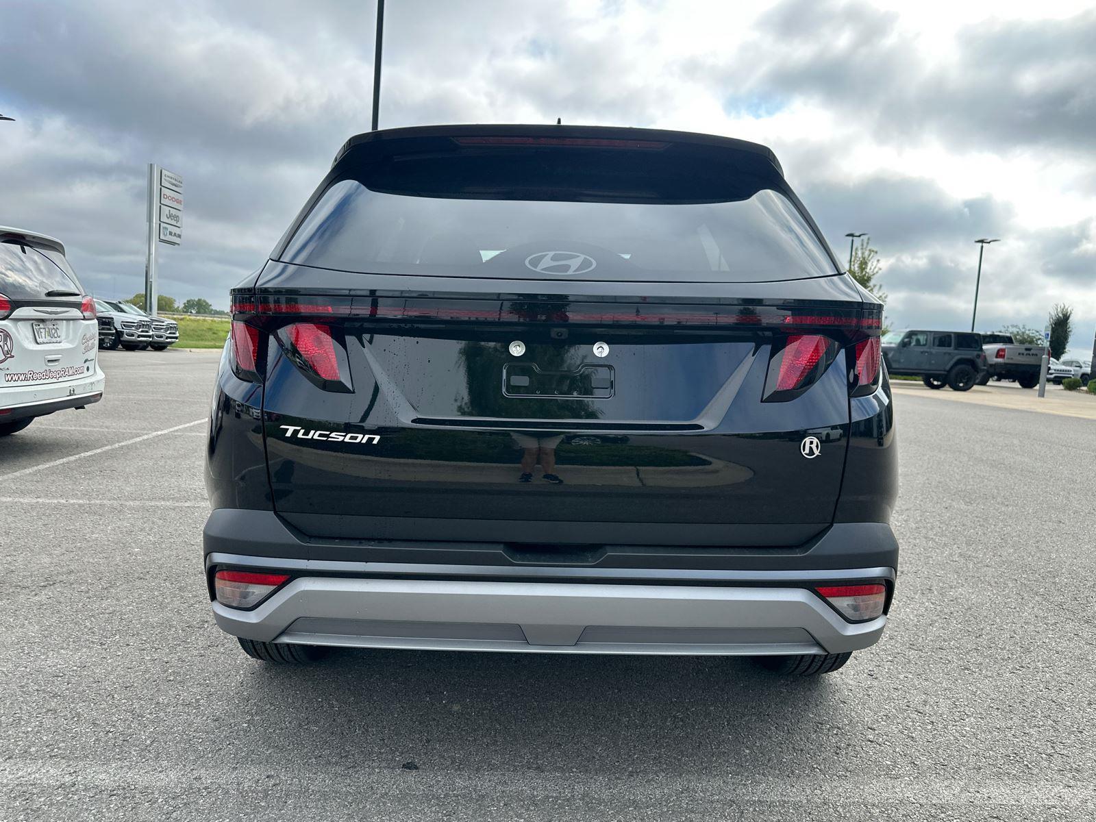 2026 Hyundai Tucson SEL photo 2