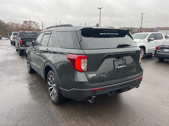 2023 Ford Explorer ST-Line photo 2