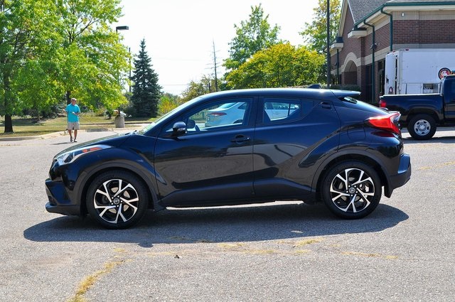 2018 Toyota C-HR XLE Premium photo 6