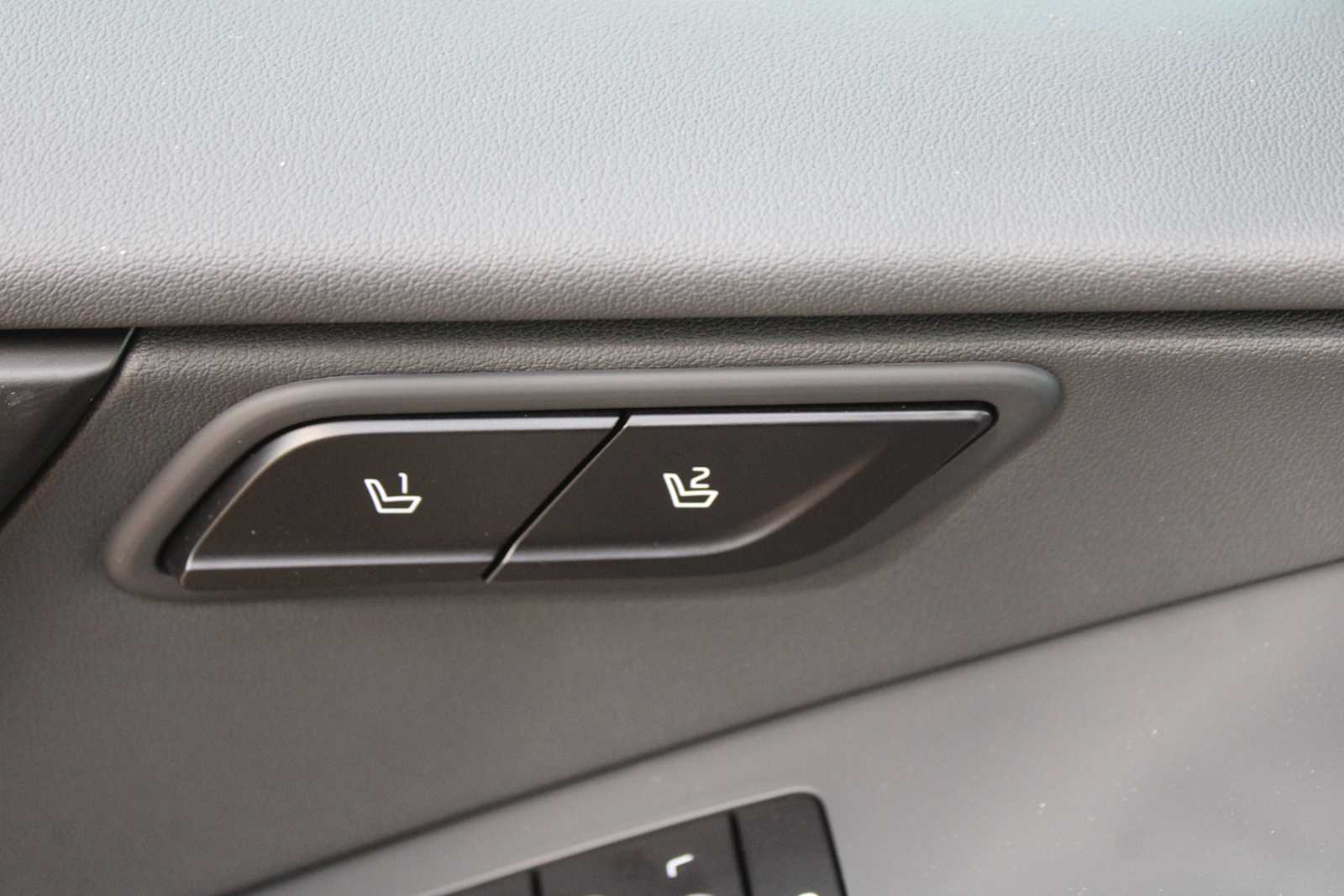 2025 Kia Niro SX photo 18