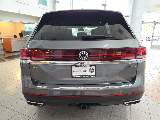2025 Volkswagen Atlas SEL photo 6