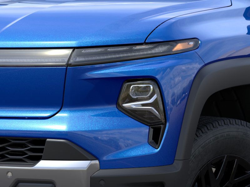 2025 Chevrolet Silverado EV LT photo 9