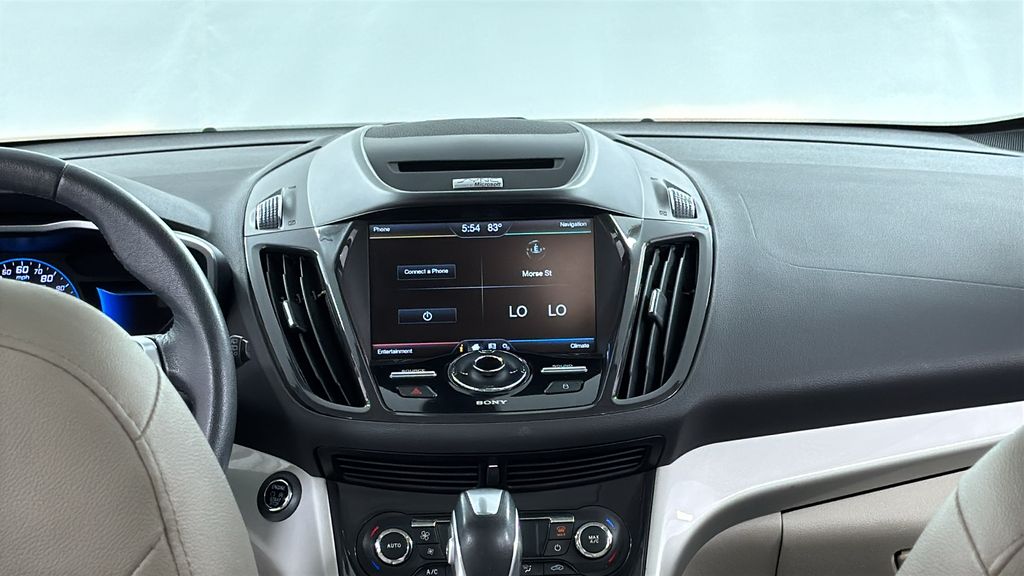 2014 Ford C-Max Hybrid SEL photo 16