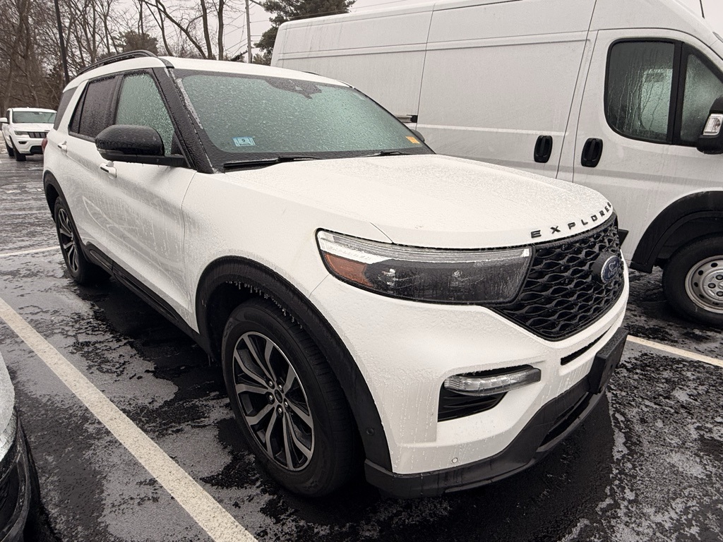 2020 Ford Explorer ST's photo