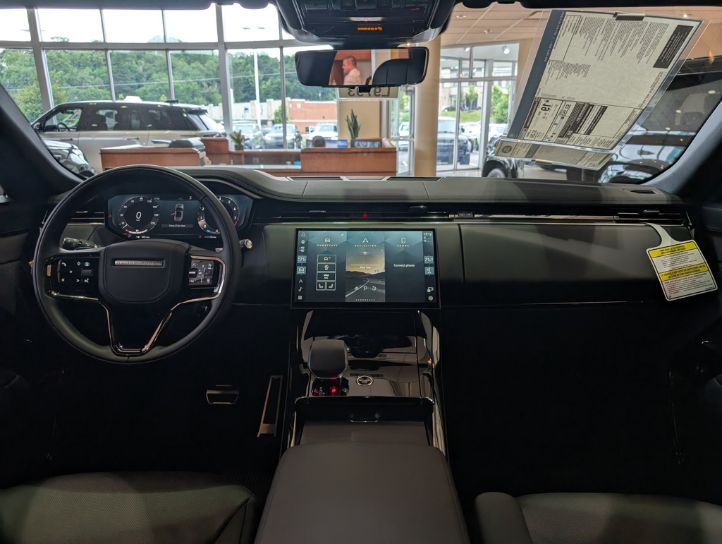 2025 Land Rover Range Rover Sport SE photo 13