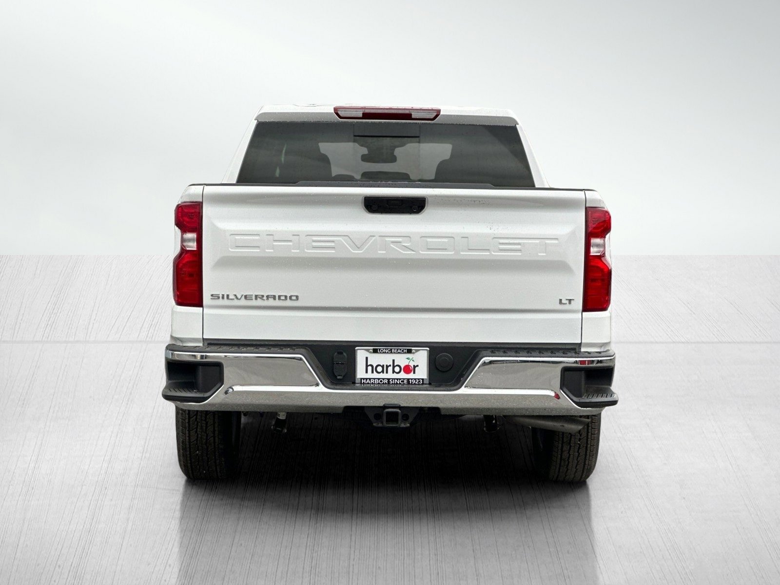2025 Chevrolet Silverado LT photo 5
