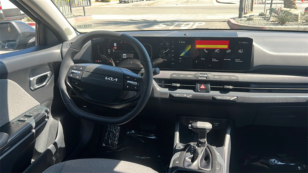 2025 Kia K4 EX photo 13