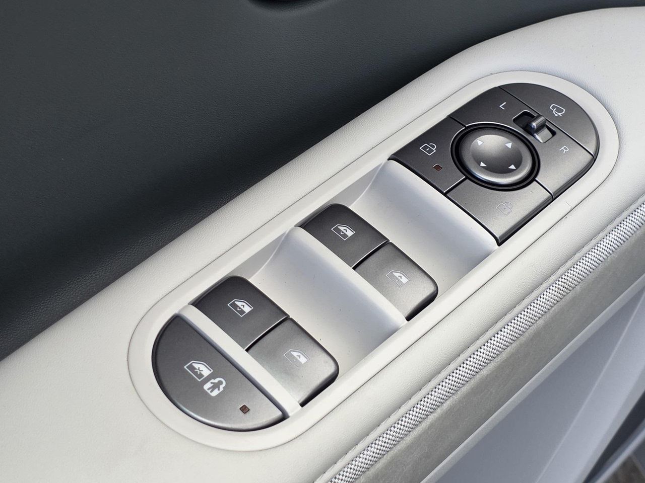 2025 Hyundai Ioniq 5 Limited photo 18
