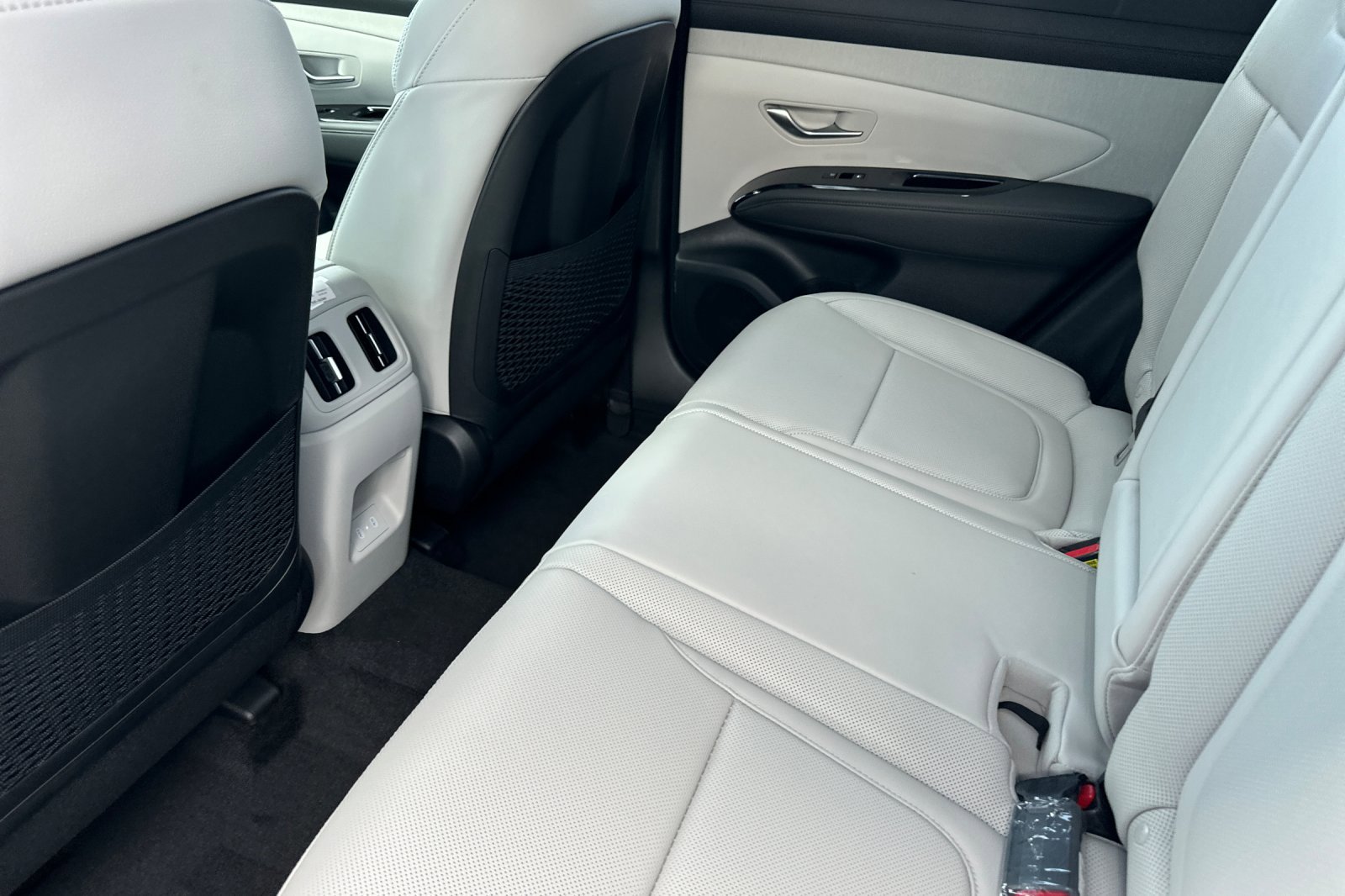 2025 Hyundai Tucson Hybrid Limited Sport photo 10
