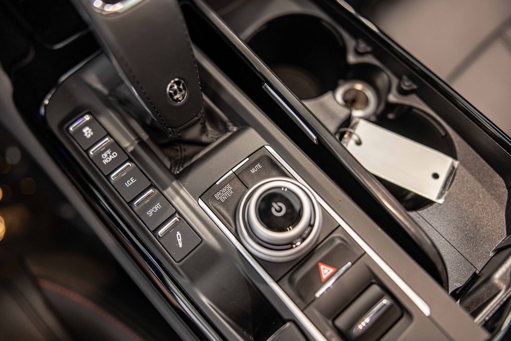 2024 MASERATI LEVANTE - Image 32