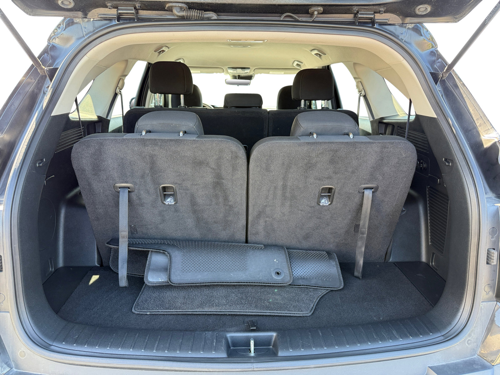 2023 Kia Sorento LX photo 17