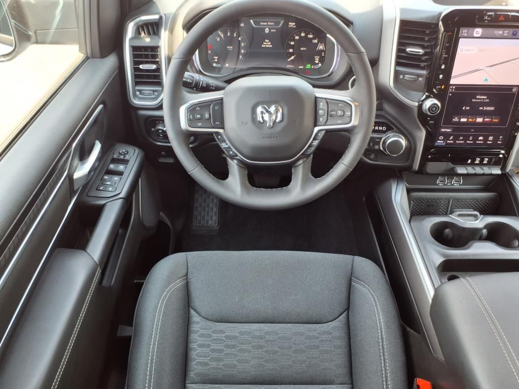 2025 RAM 1500 - Image 5