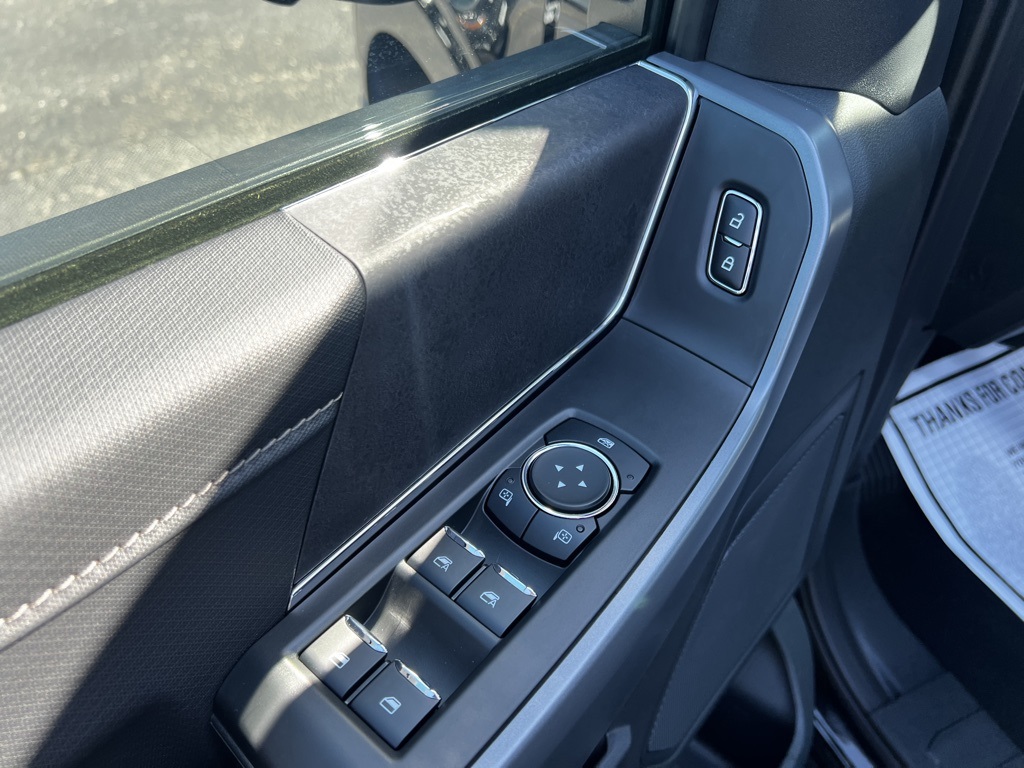 2025 Ford F-150 XLT photo 4