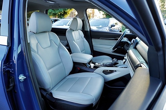 2025 Kia Telluride S photo 11