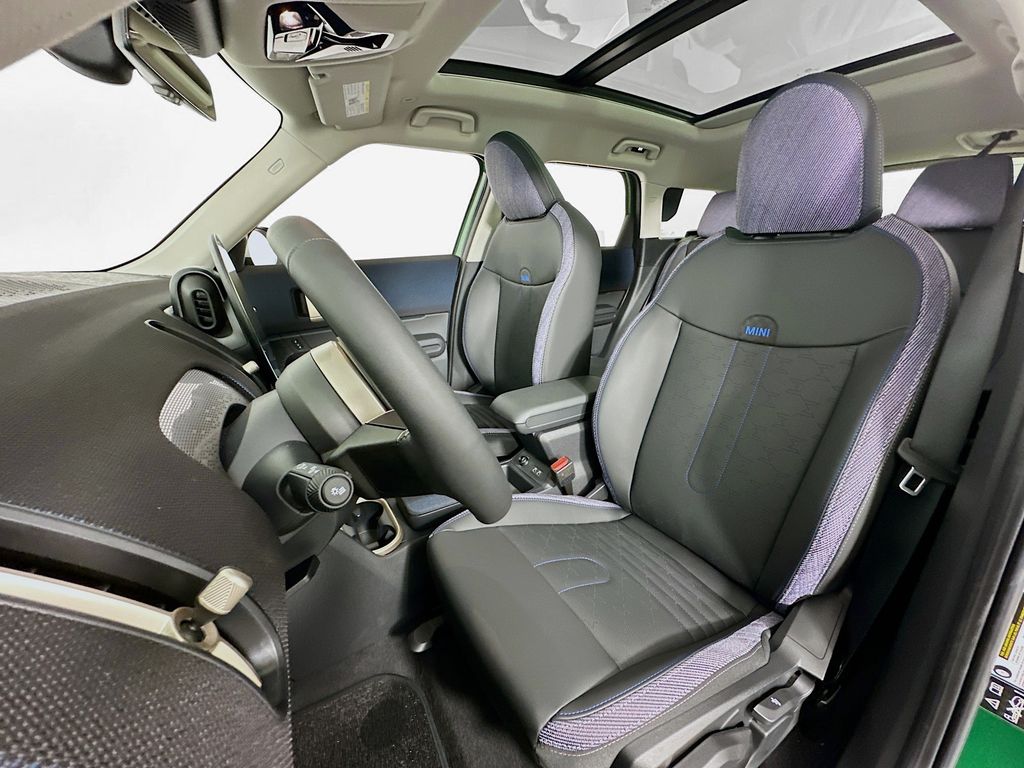2025 Mini Countryman S ALL4 photo 16