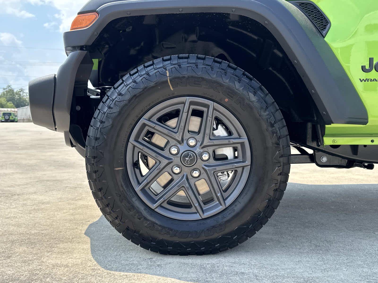 2025 Jeep Wrangler Sport S photo 4