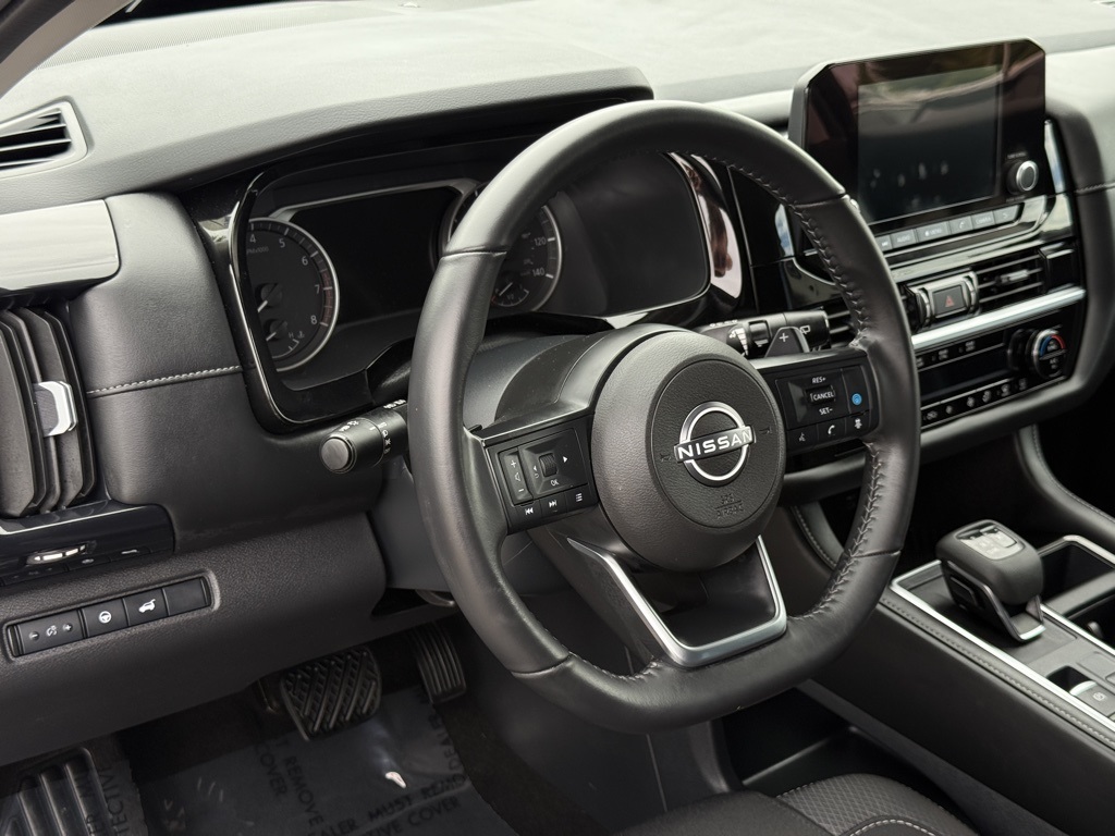 2025 Nissan Pathfinder SV photo 12