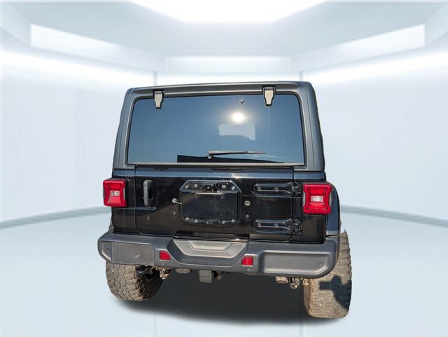 2018 Jeep Wrangler Unlimited Sahara photo 4