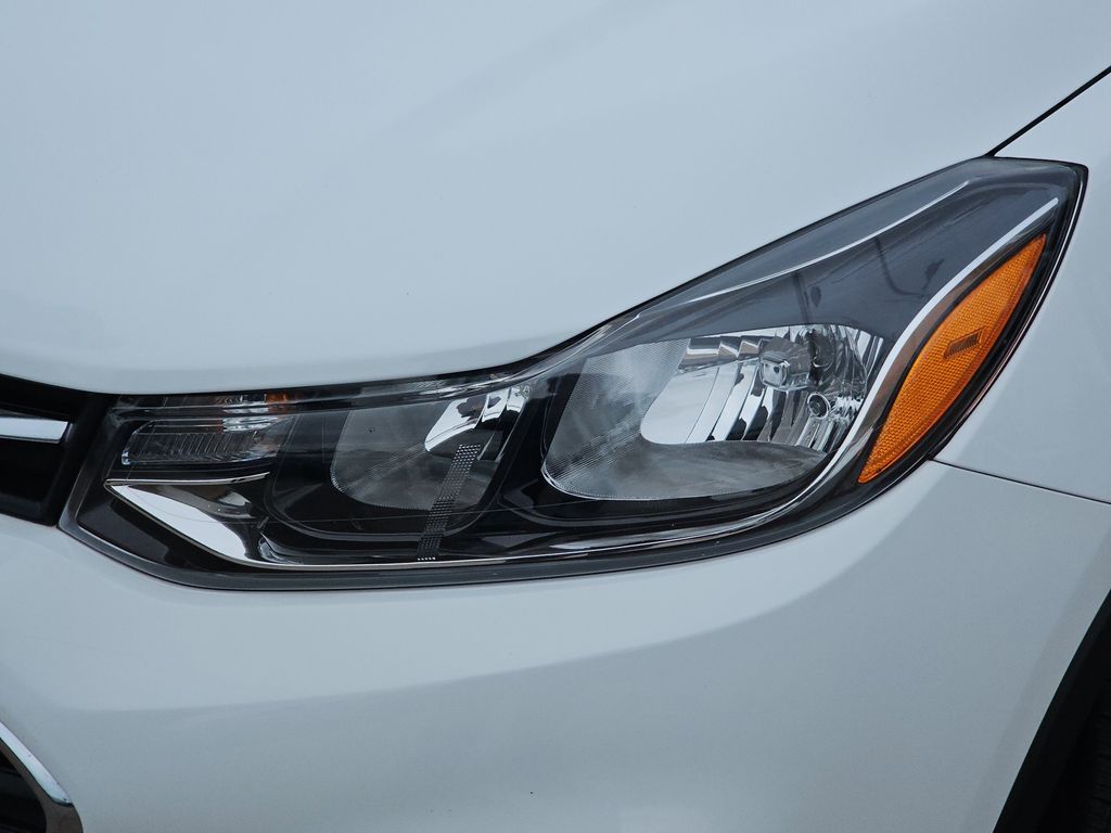 2022 Chevrolet Trax LS photo 32