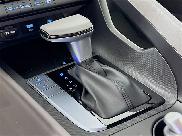 2025 Hyundai Elantra SEL Sport photo 22