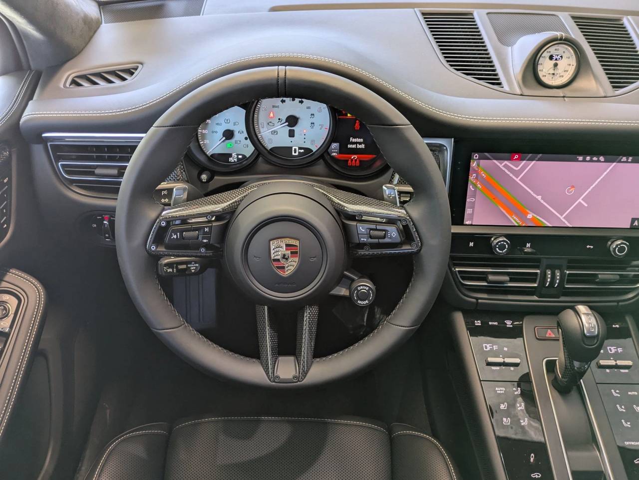 2025 Porsche Macan GTS photo 11