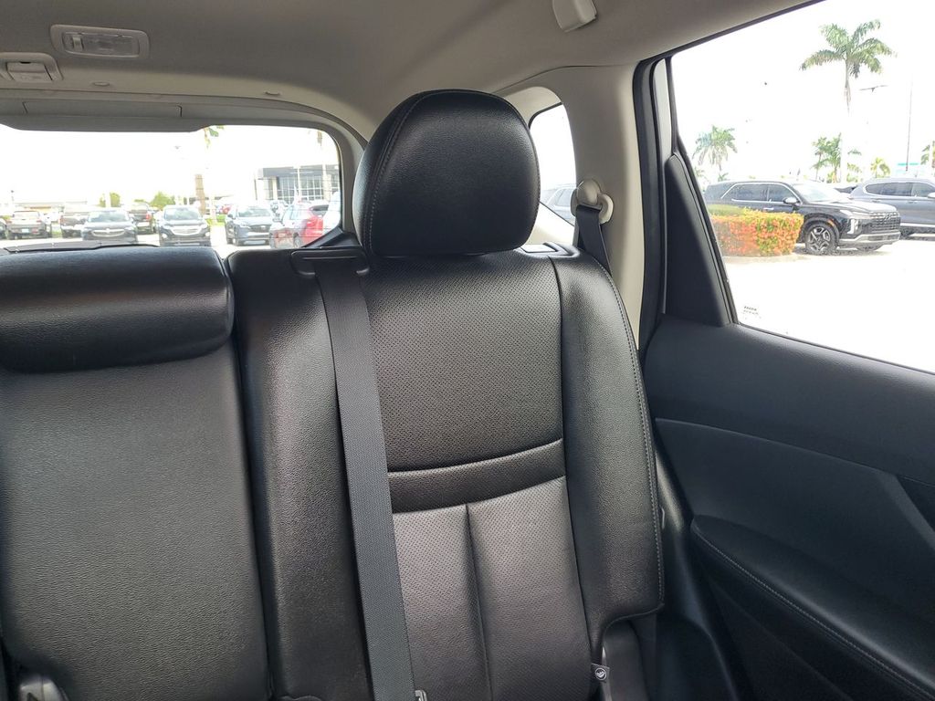 2019 Nissan Rogue SL photo 6
