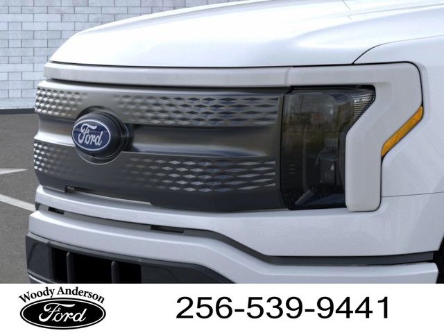 2025 Ford F-150 Lightning XLT photo 16