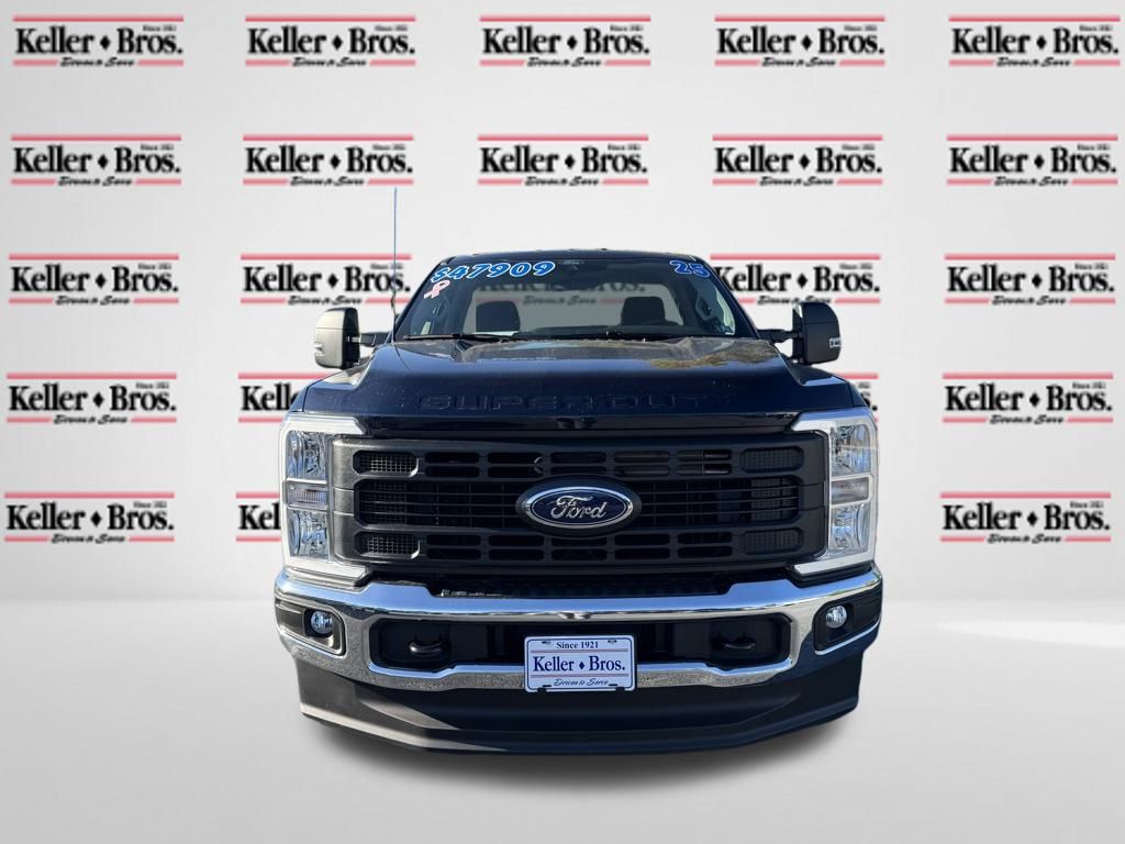 2025 Ford F-350 XL photo 2