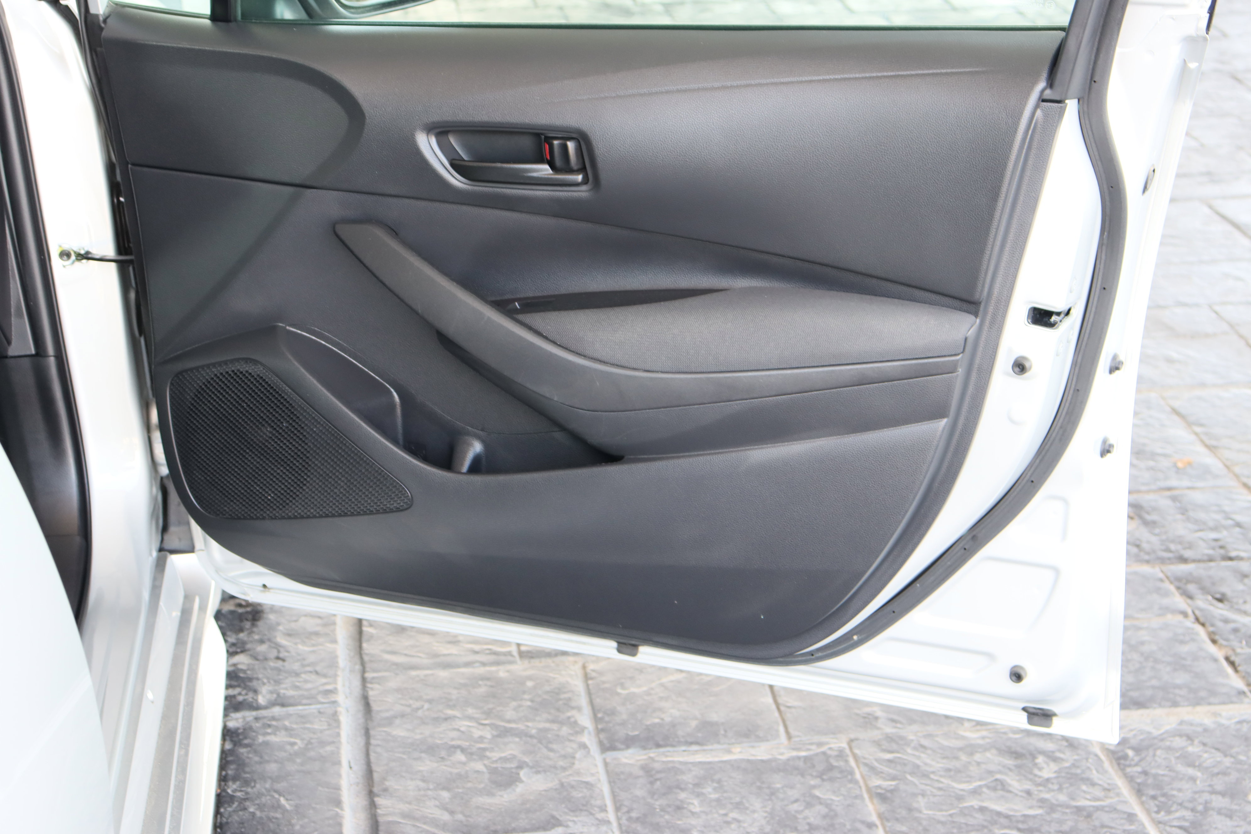 2023 Toyota Corolla LE photo 28