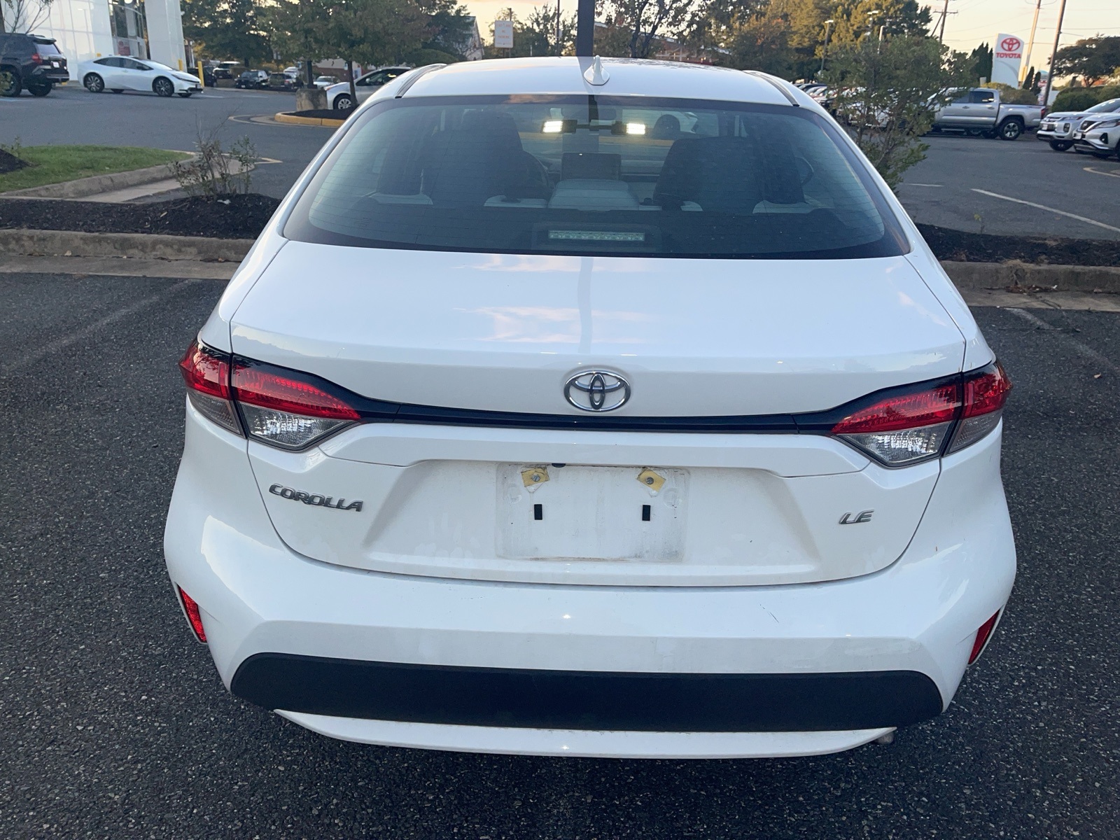 2022 Toyota Corolla LE photo 4