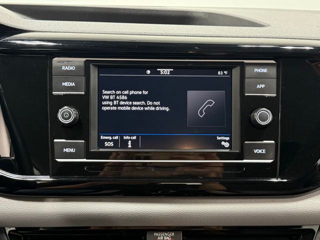 2022 Volkswagen Taos S photo 18