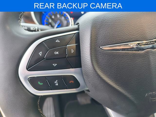 2023 Chrysler Pacifica Limited photo 3