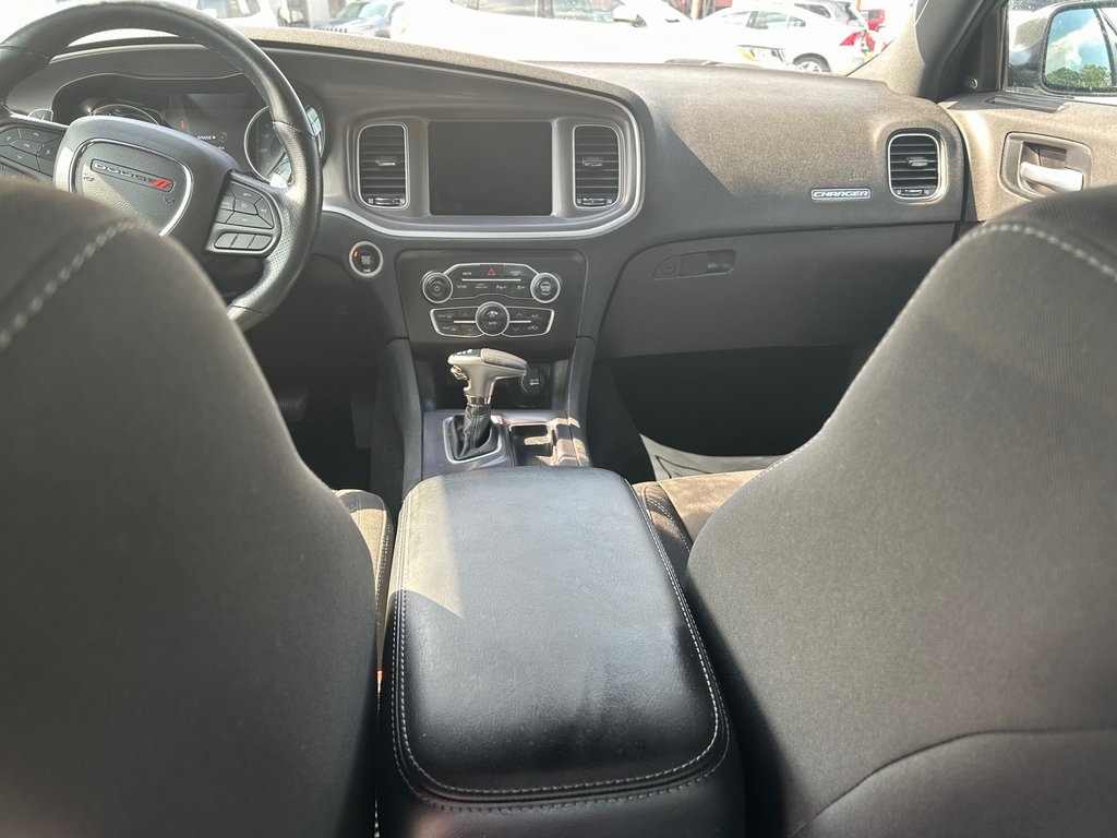 2021 Dodge Charger SXT photo 21