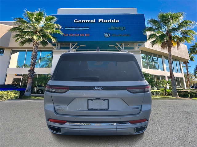 2025 Jeep Grand Cherokee Overland photo 4