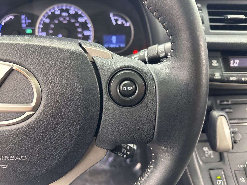 2014 Lexus CT 200h photo 12