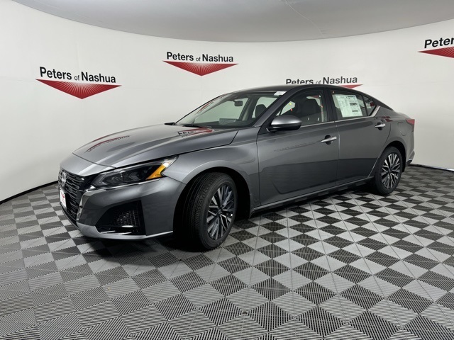 2025 Nissan Altima SV photo 3